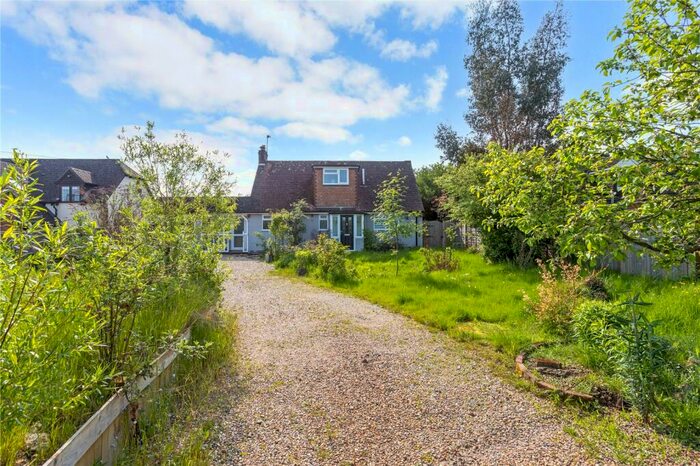 4 Bedroom Detached House For Sale In Andover Road, Newbury, RG20