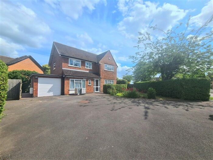 4 Bedroom Detached House To Rent In Launde Road, Oadby, Leicester, LE2