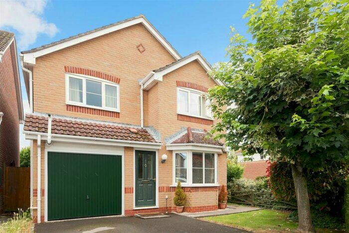 4 Bedroom Detached House To Rent In Fulmar Way, Tangmere, PO20