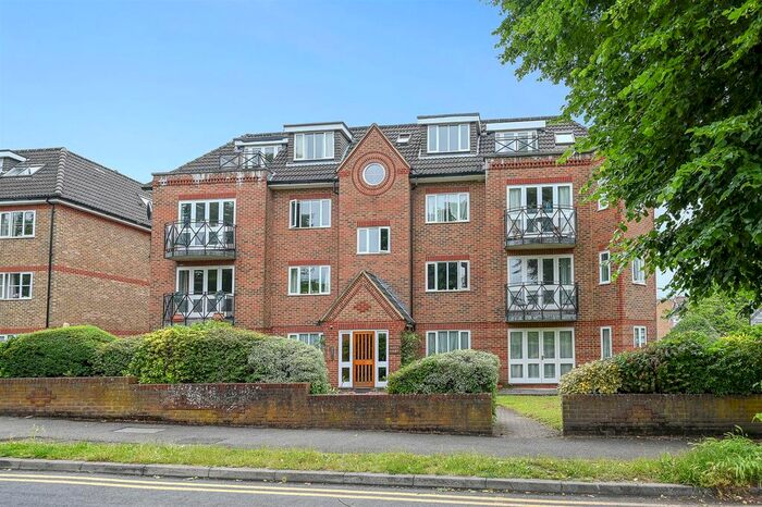 2 Bedroom Flat To Rent In Overton Road, Sutton, SM2