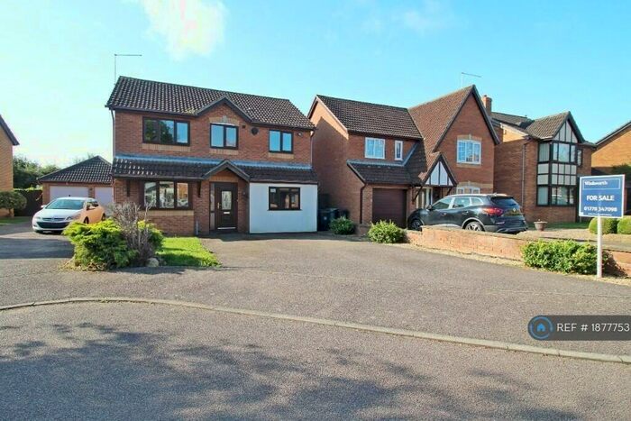 5 Bedroom Detached House To Rent In Lamport Close, Market Deeping, Peterborough, PE6