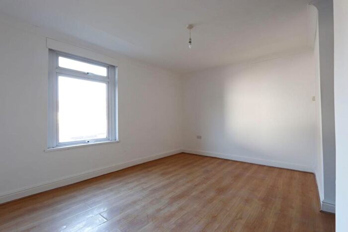 3 Bedroom Terraced House For Sale In Holton Road, Barry, Vale Of Glamorgan, CF63