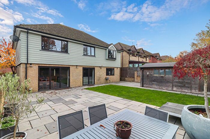 4 Bedroom Detached House For Sale In Five Acres, Kings Langley, WD4