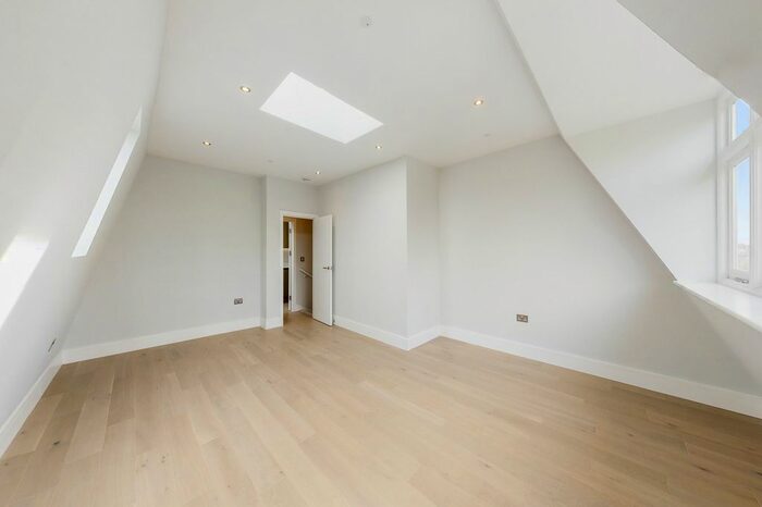 2 Bedroom Flat To Rent In Mattock Lane, London, W5