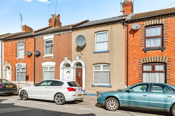 2 Bedroom Terraced House For Sale In Alcombe Road, Northampton, NN1