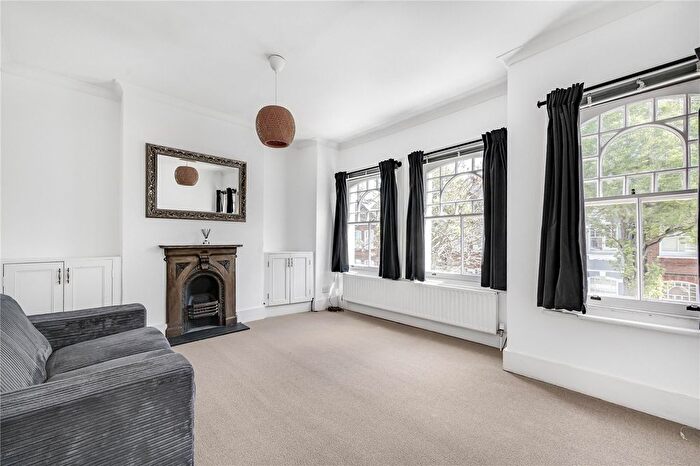 2 Bedroom Flat To Rent In Oakbury Road, London, SW6