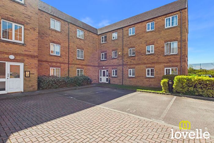 2 Bedroom Flat To Rent In Chandlers Court, Victoria Dock, Hull, HU9