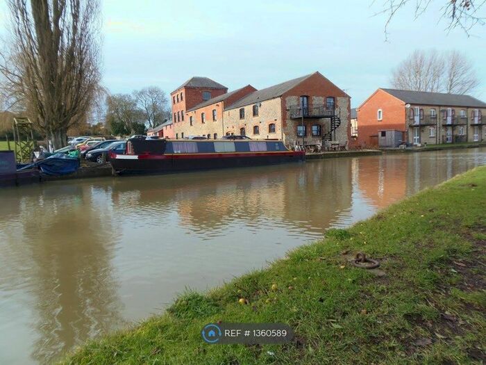 1 Bedroom Flat To Rent In The Old Brewery, Cosgrove, MK19