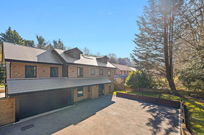 6 Bedroom Detached House For Sale In Welcomes Road, Kenley, CR8