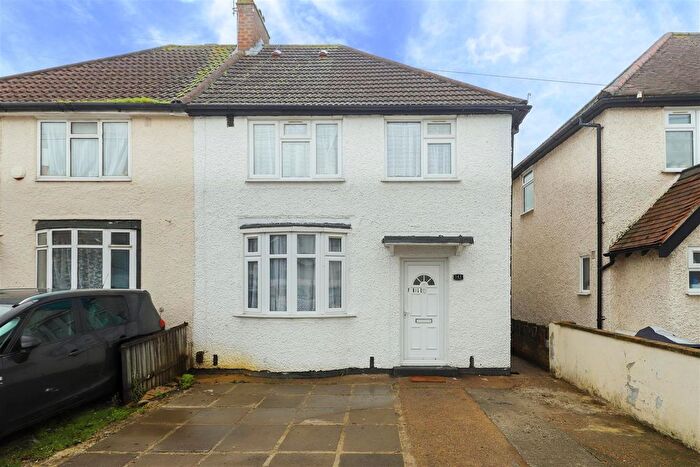 3 Bedroom Semi Detached House For Sale In Tudor Road, Hayes, UB3