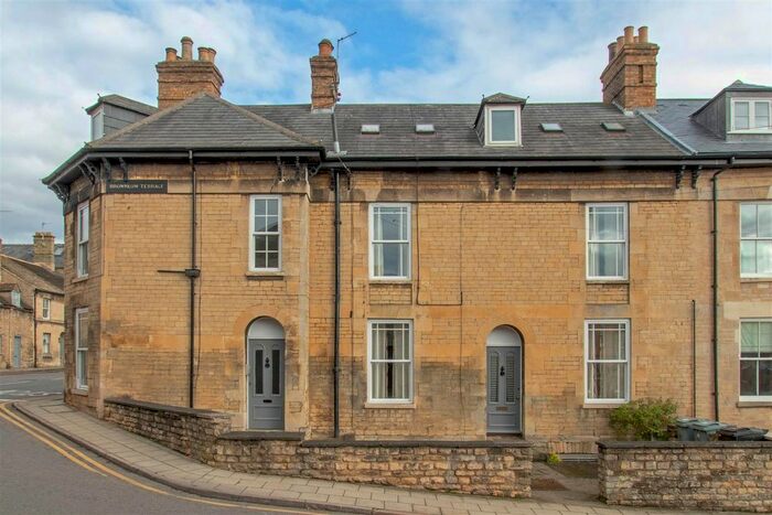 1 Bedroom Flat To Rent In Brownlow Terrace, Stamford, PE9