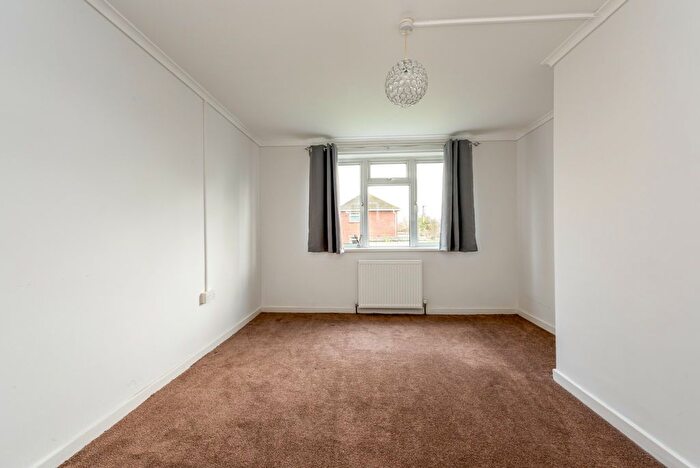 1 Bedroom Flat To Rent In Mayenne Place, Devizes, SN10