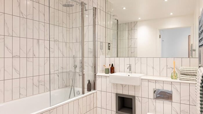 1 Bedroom Flat For Sale In Buckland Street, Hackney, N1