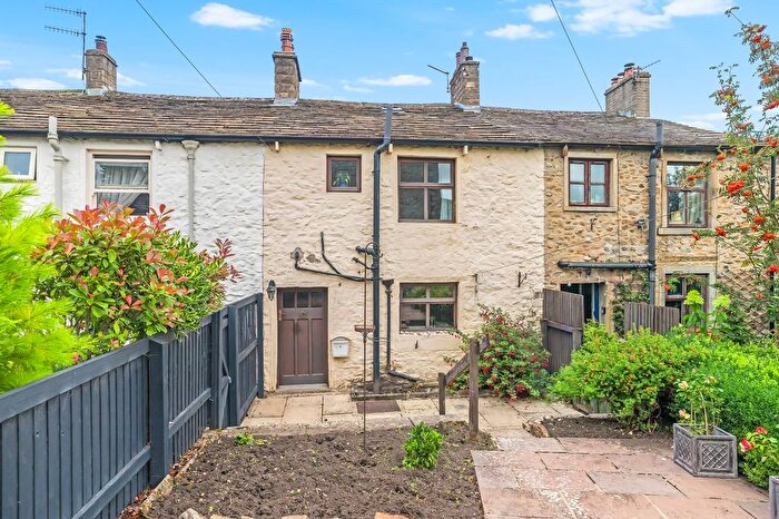 3 Bedroom Terraced House For Sale In High Street, Gargrave, Skipton, North Yorkshire, BD23