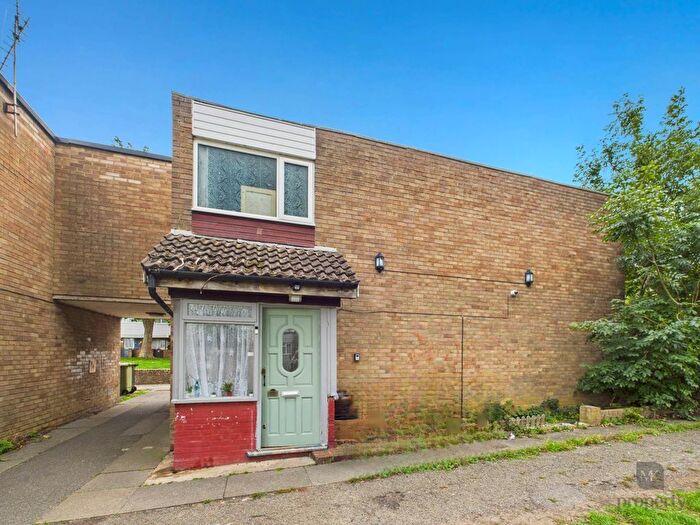 3 Bedroom Terraced House For Sale In Mentieth Close, Milton Keynes, MK2
