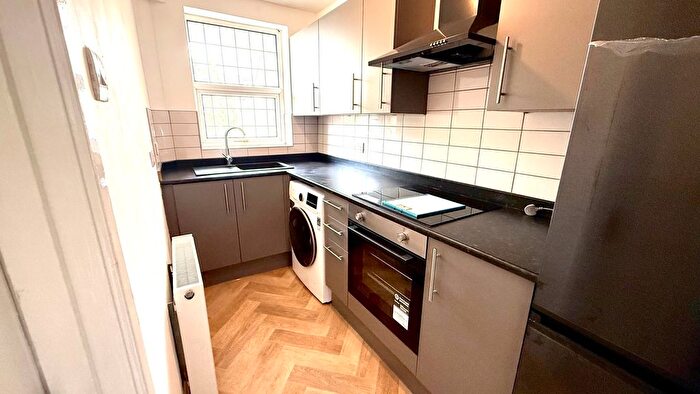 2 Bedroom Flat To Rent In Olivet Road, Sheffield, S8
