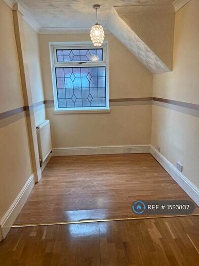 3 Bedroom Semi-Detached House To Rent In Sandringham Road, Doncaster, DN2