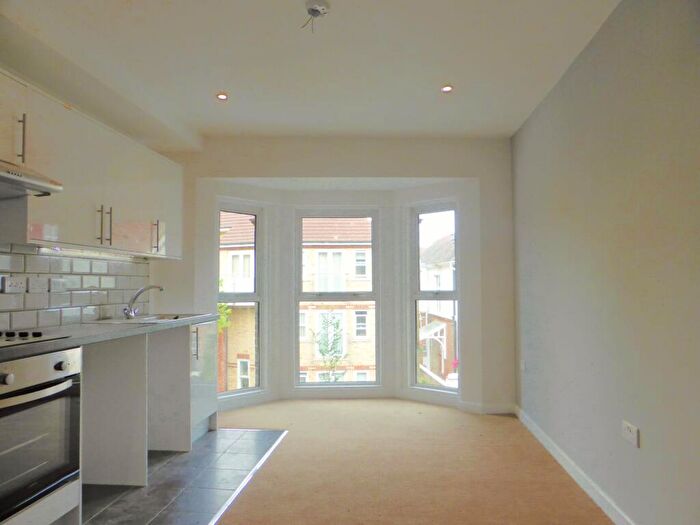 Apartment To Rent In Osmond Road -, P13