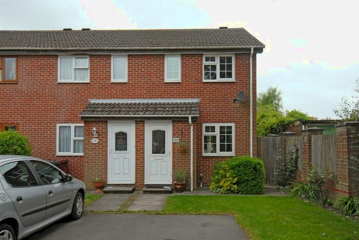2 Bedroom House To Rent In Caernarvon Road, Chichester, PO19