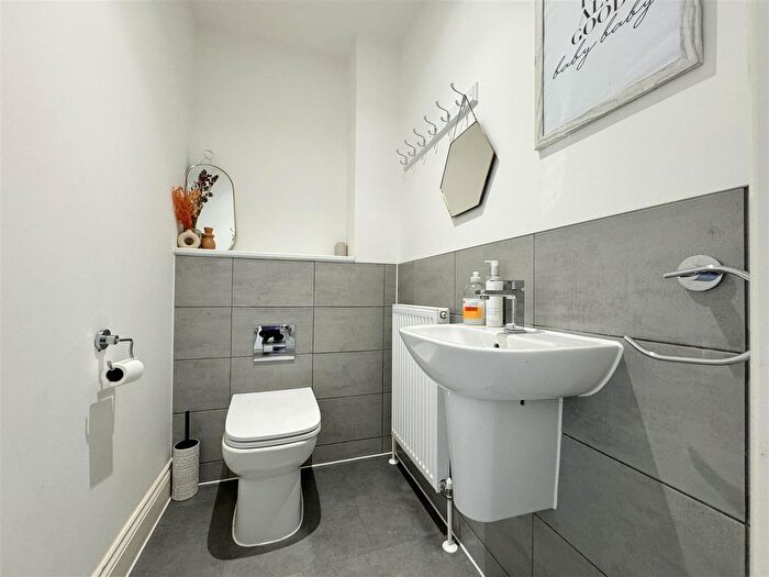 4 Bedroom Detached House For Sale In Tremellyn Road, Mitchell, Newquay, TR8