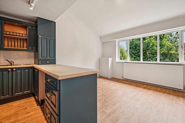 1 Bedroom Flat For Sale In Wesley Square, London, W11