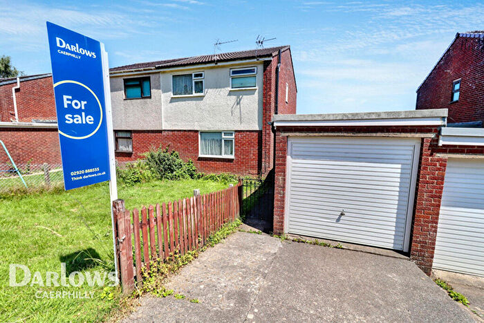 3 Bedroom Semi-Detached House For Sale In Lewis Drive, Caerphilly, CF83