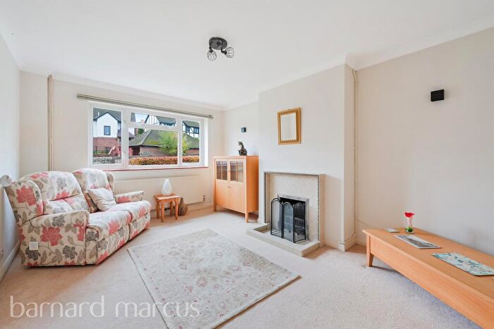 2 Bedroom Maisonette For Sale In South Terrace, Dorking, RH4