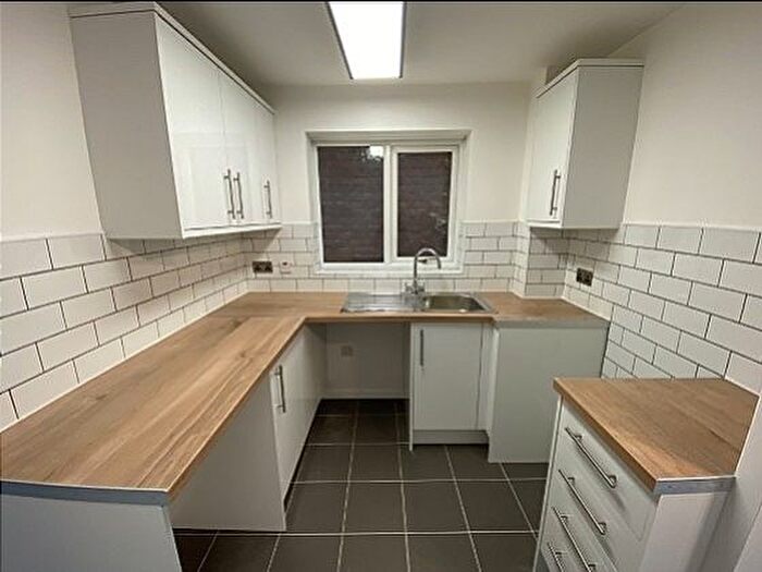 2 Bedroom Flat To Rent In Bridgnorth Road, Compton, Wolverhampton, WV6