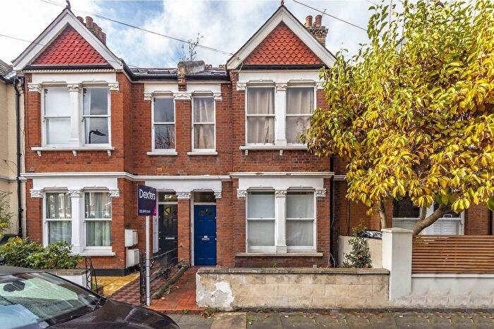 1 Bedroom Flat To Rent In Ivy Crescent, Chiswick, W4