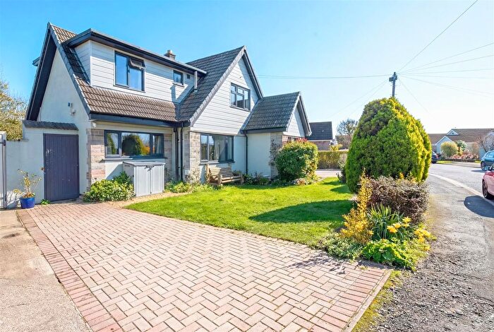 4 Bedroom Detached House For Sale In Mendip Road, Yatton, Bristol, BS49