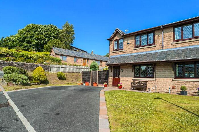 3 Bedroom Semi-Detached House To Rent In Highfield Park, Haslingden, Rossendale BB4