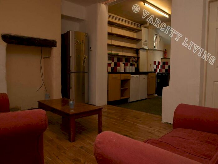 4 Bedroom House To Rent In Hill Street, Bangor, Gwynedd, LL57