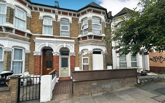 2 Bedroom Flat For Sale In D East Dulwich Grove, Southwark, London, SE22