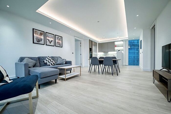 2 Bedroom Flat To Rent In Carrara Tower, Bollinder Place, City Road, London, EC1V