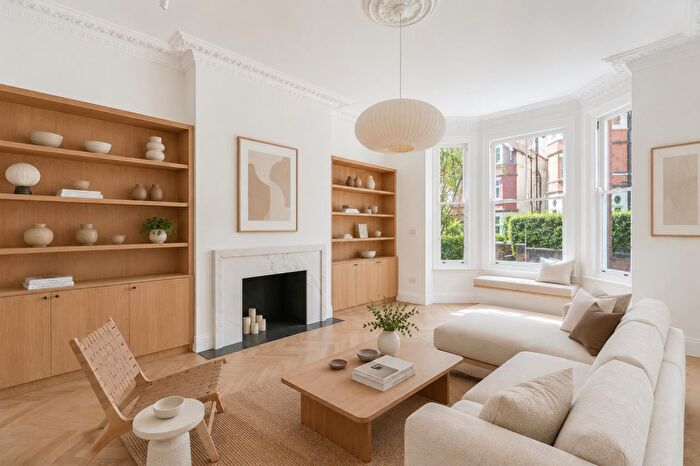 3 Bedroom Flat For Sale In Frognal, Hampstead, NW3