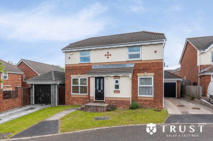 3 Bedroom Detached House For Sale In Mayfield Gardens, Ossett, WF5