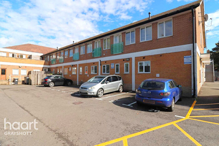 2 Bedroom Apartment For Sale In Headley Road, Hindhead, GU26