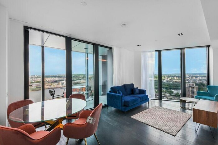2 Bedroom Flat To Rent In Amory Tower London, E14