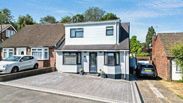 4 Bedroom Semi Detached House For Sale In Chilton Drive Higham, Rochester, ME3