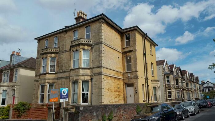 6 Bedroom Flat To Rent In Cotham Gardens, Bristol, BS6