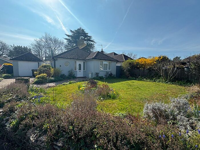 2 Bedroom Bungalow For Sale In Paget Close, Wimborne, BH21