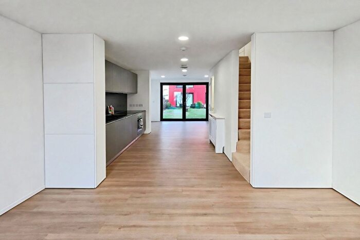 3 Bedroom End Terrace House To Rent In Redbridge Quay, Wallasey, CH41