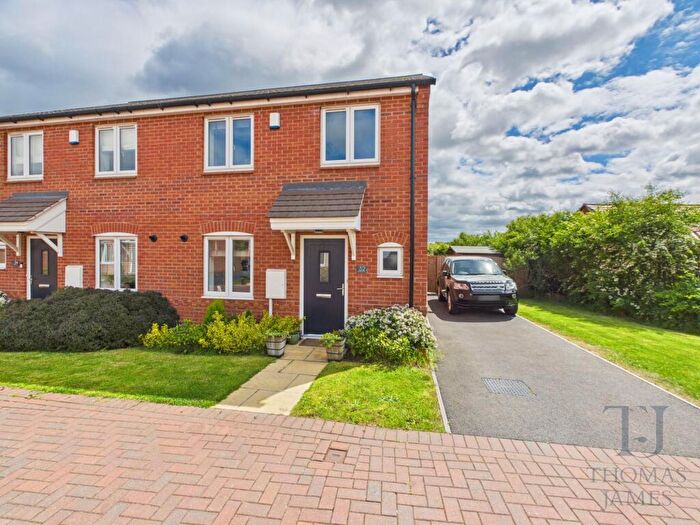 3 Bedroom Semi-Detached House For Sale In Hallam Drive, Radcliffe-On-Trent, NG12