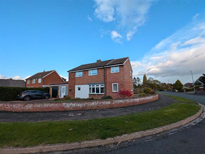 4 Bedroom Detached House For Sale In Elmfield Road, Hurworth, DL2