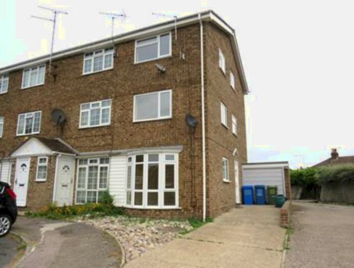 4 Bedroom Property To Rent In Periwinkle Close, Sittingbourne, ME10