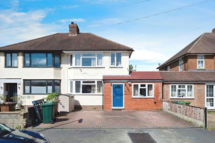 4 Bedroom Semi-Detached House To Rent In Hurstdene Avenue, Staines-Upon-Thames, TW18