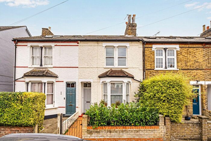 3 Bedroom Terraced House For Sale In Whitestile Road, Brentford, TW8