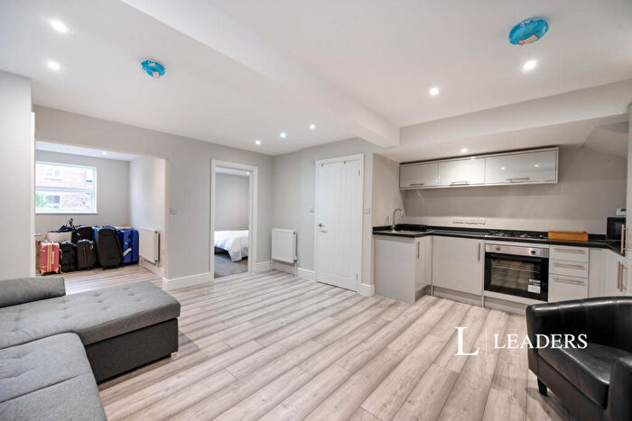 1 Bedroom Flat To Rent In Yarborough Road, Southsea, Hampshire, PO5