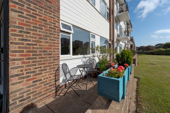 1 Bedroom Flat For Sale In Bath Road, Worthing, West Sussex, BN11
