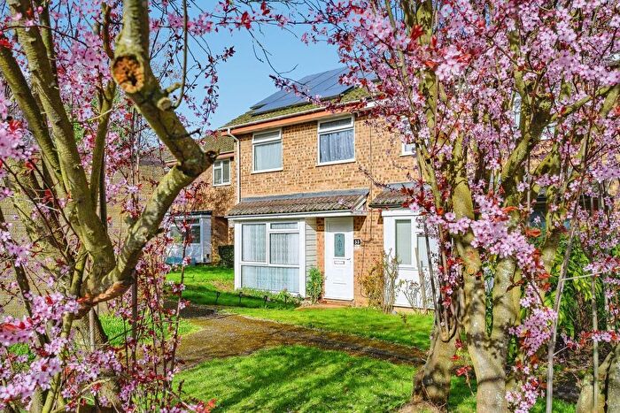 3 Bedroom Terraced House For Sale In Elizabeth Court, St Albans, AL4